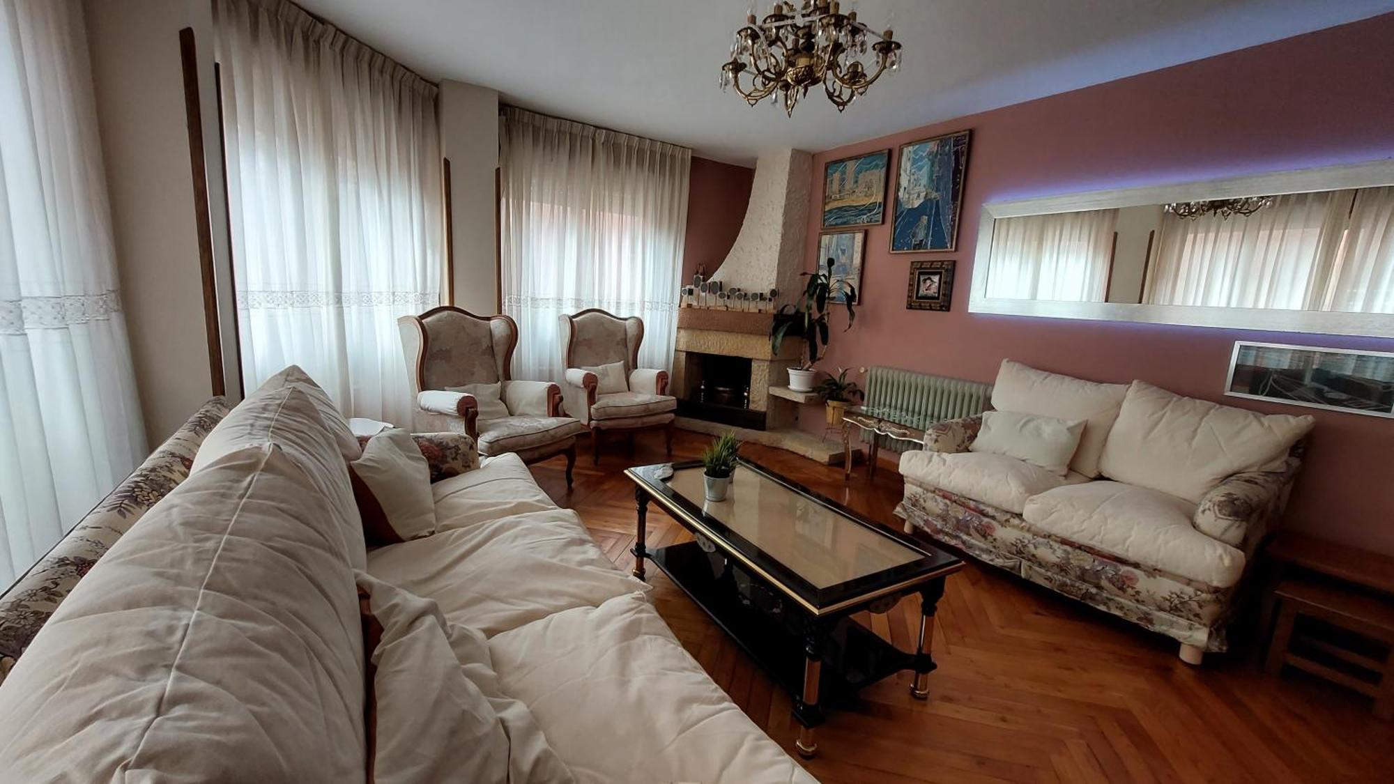 Villa Isabel 2 Llaves Arriondas Bilik gambar